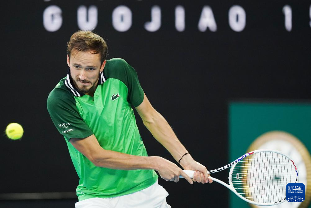 显得从容不 显得从容不