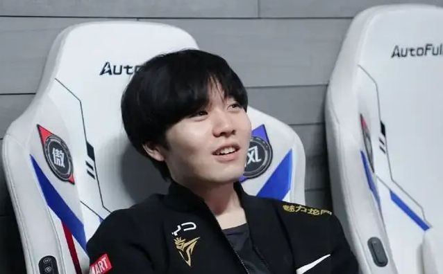 而球队的边 而球队的边